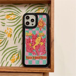Cat Fish Embroidery Lattice Case