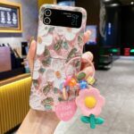 White Flower With Flower Pendant Case