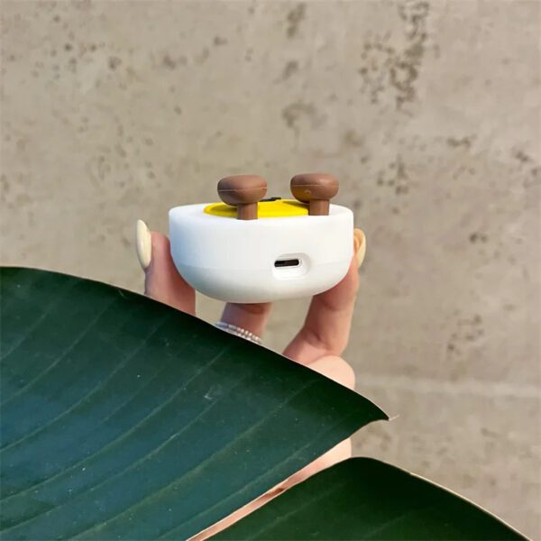 Little Egg AirPods Case - Image 4