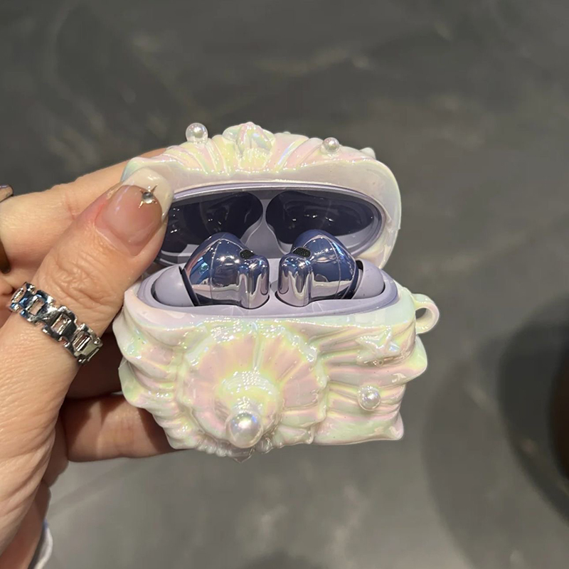 Ocean Pearl Scallop AirPods Case - Image 2