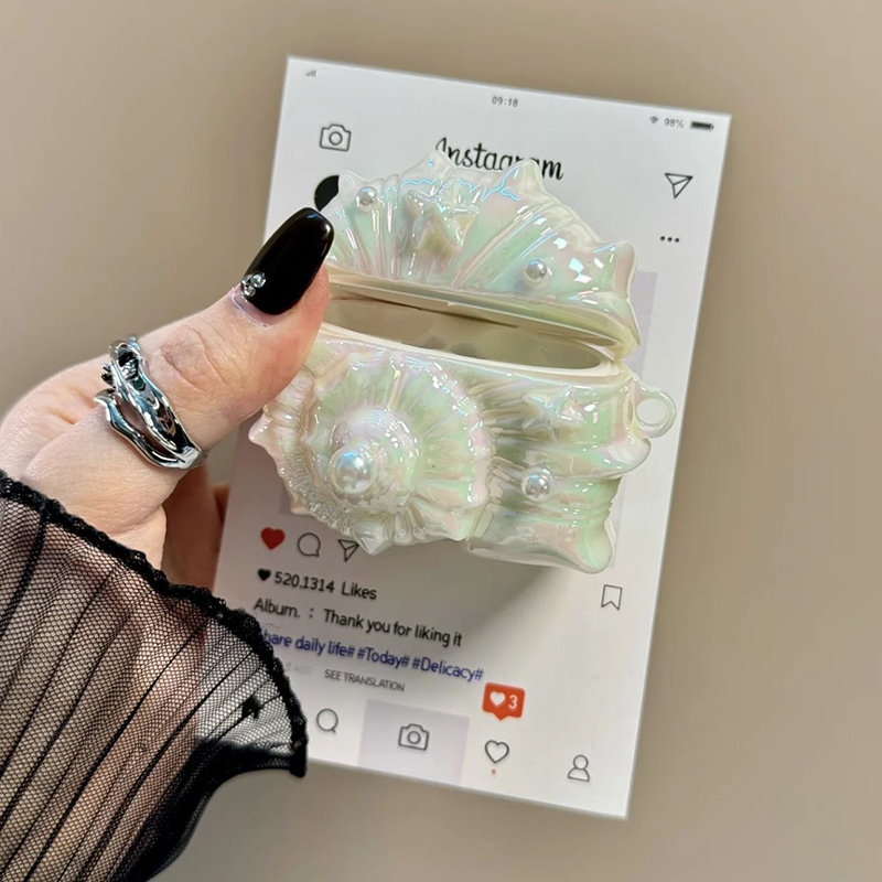 Ocean Pearl Scallop AirPods Case