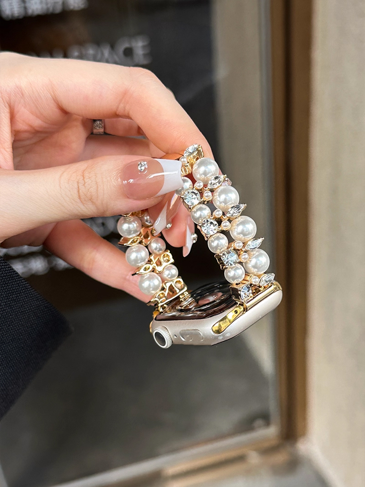 Royal Pearl Crystal Apple Watch Band - Image 5